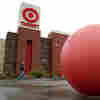Target elimina algunos productos del Mes del Orgullo tras amenazas contra empleados