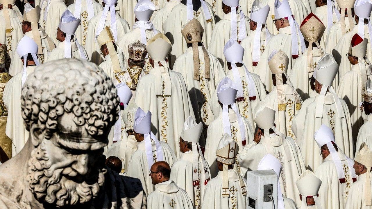 El Papa abre el Sínodo advirtiendo contra los "cálculos políticos" y la "lucha ideológica" en la Iglesia católica